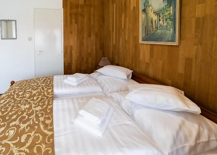 Bed & Breakfast Lotus 3*